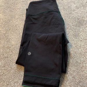 Lululemon Reversible Capris Size 8